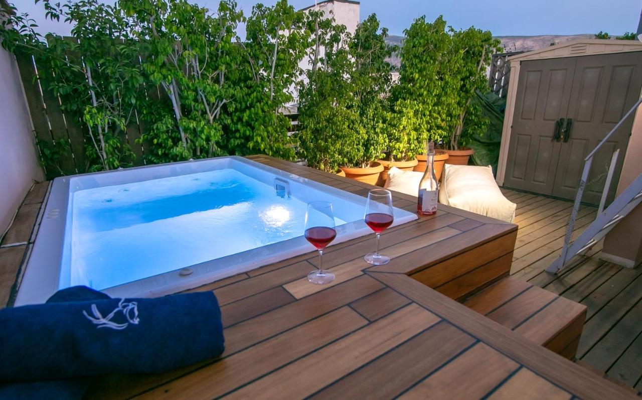 Beautiful Penthouse In Athens With Outside Jacuzzi Apartment ภายนอก รูปภาพ